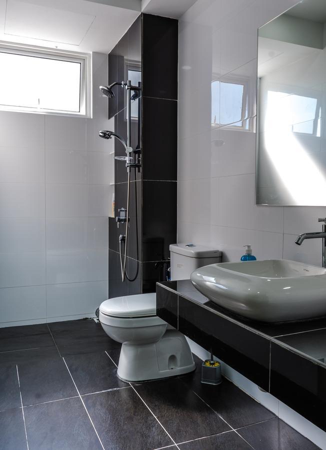 Southwest Designer Suite By D Imperio Homestay Penang Bayan Lepas Bagian luar foto
